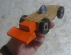 MADERA PARA AUTITO ( incluye casco, trompa, aleron y cubiertas ) 