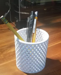 Mesh pencil holder