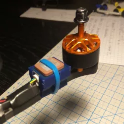 Quadcopter Tyro 129 GPS mount