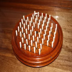 Peg for antique solitaire game gribbage