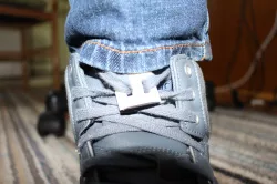 Easy shoelace tightener