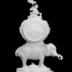 Elephant table clock