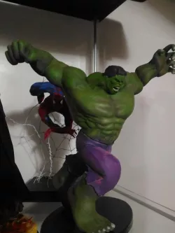 Hulk Statue by Fabio's Art box