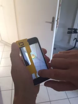 Light Pokeball aimer for Pokemon Go (iPhone 5)