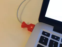 MacBook Pro 2014 Cable Anti-Bender