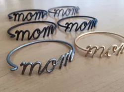 Mom Wire Bracelet (Mother's Day)