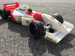 RS-01 Ayrton Senna’s 1993 McLaren MP4/8 Formula 1 RC Car