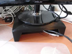 Screen stand