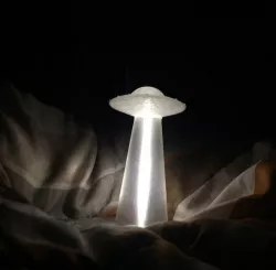 UFO and Abduction beam (night light/lamp)