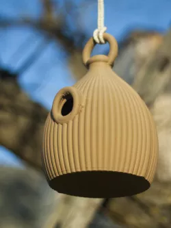 Birdhouse 2 with Spy Cam