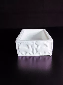 Box shaped basin