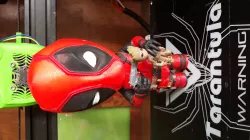 Deadpool vs Groot