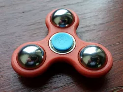 Heavy Ball Spinner