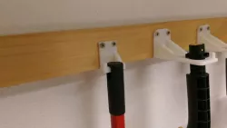 Holder -broom
