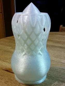 LatticeLamp1