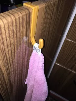 towel hanging apparatus