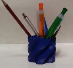 Twisted penholder