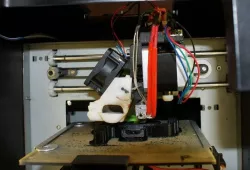 UP Mini extruder mag mount modified to accept a Nema 17 stepper