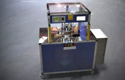 Leakage testing machine