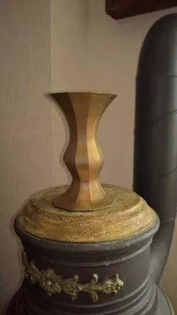 10 corner vase