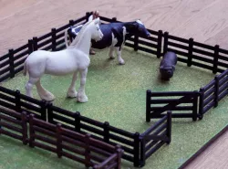 Farm fence for toy animals