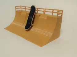 Fingerboard Half Pipe/Quarter Pipe
