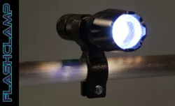 Flashclamp flashligt holder