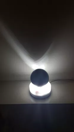 Light evolving lamp