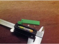 Caliper, replacement of the battery on AAA.