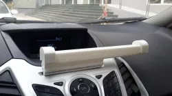 Customizable cd slot holder for phone & tablet - in Ford Fiesta