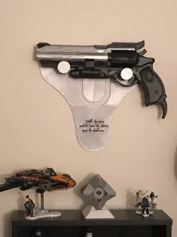 Hawkmoon wall mount