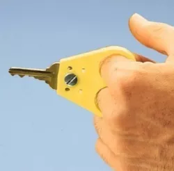 Key Turner/Plug Puller assistant device