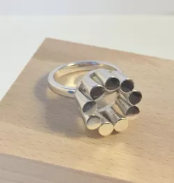 Lamp-adario Ring