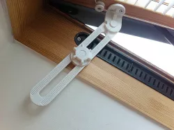 Loft window bracket (variable position)