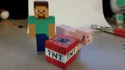 Minecraft - Steve, TNT and Pig
