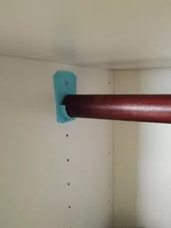 Stangenhalterung für Ikea Besta Schrank