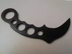 TRAINING KARAMBIT