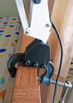 c clamp lamp stand