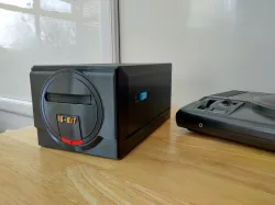 Sega Megadrive / Genesis Game Cartridge Container