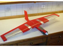 Speedy "Red Midi Swept Wing"