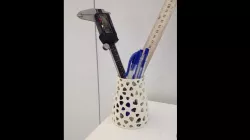 Voronoi pen holder