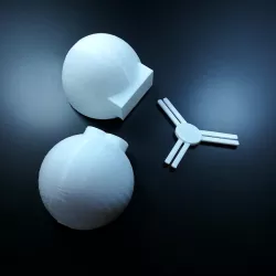 Gucci egg with spinner.
