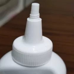 Squeeze bottle cap