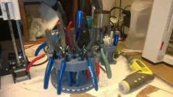 Tool Carousel Remix V_2 with rotating base