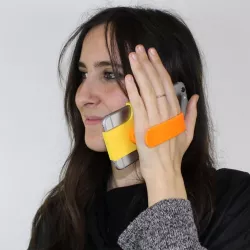 Holder iphone 6 Plus for hand support