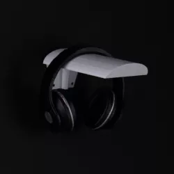 Linus Tech Tips Headphone Stand Contest (Or, Is This Thing Too Big?)