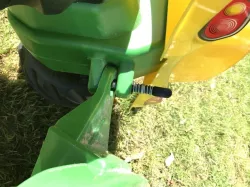 Split for toy tractor and wagon