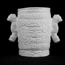 Tall Vessel With Two Handles at The Sainsbury Centre of Culture