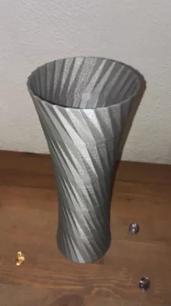 Vase 10