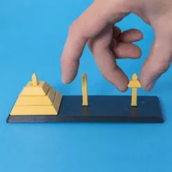 Build the Pyramids // Towers of Hanoi Puzzle